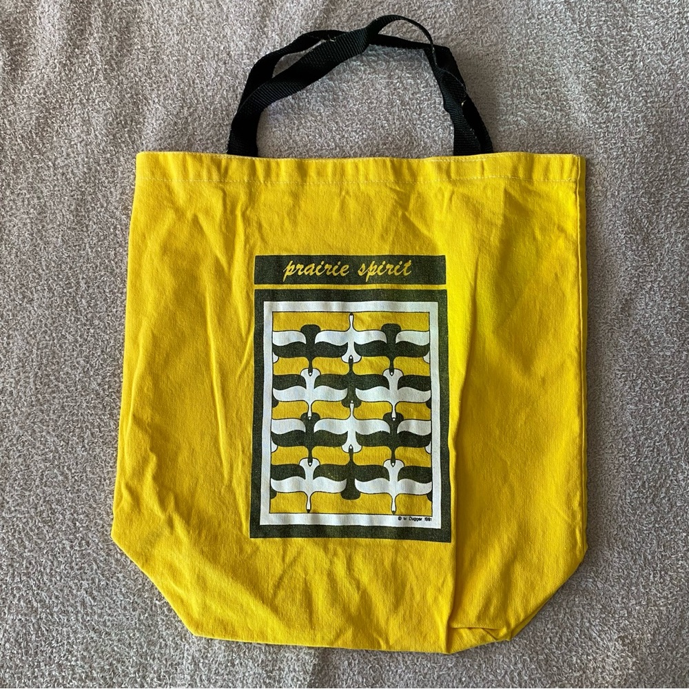 Innovo Inc. made in USA yellow Prairie Spirit tote bag M. Dugger 1991 vintage